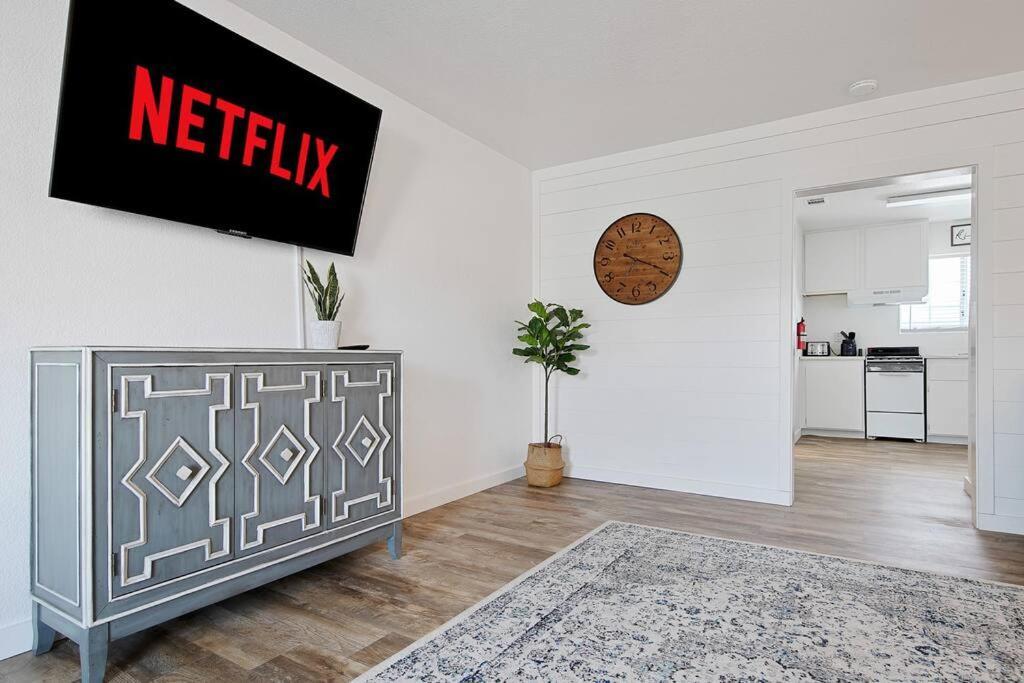 Couples Studio 1 W Full Kitchen Apartment Oakhurst Exterior foto