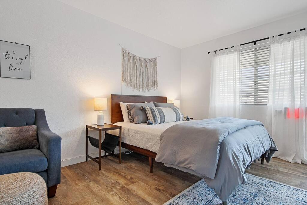 Couples Studio 1 W Full Kitchen Apartment Oakhurst Exterior foto